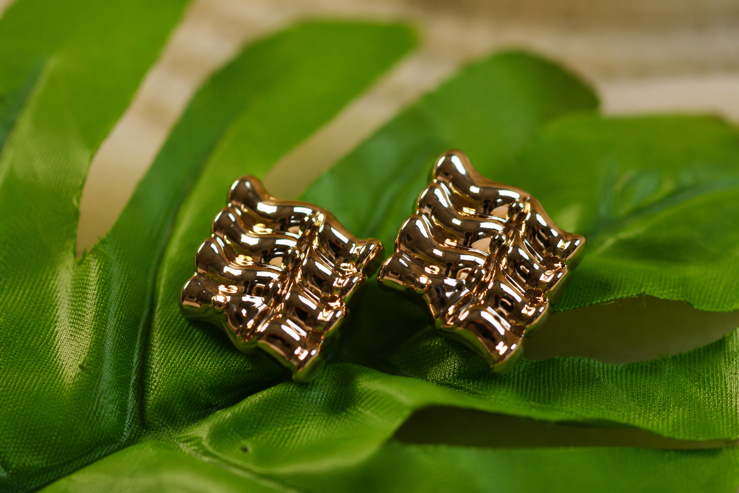 Wavy Studs