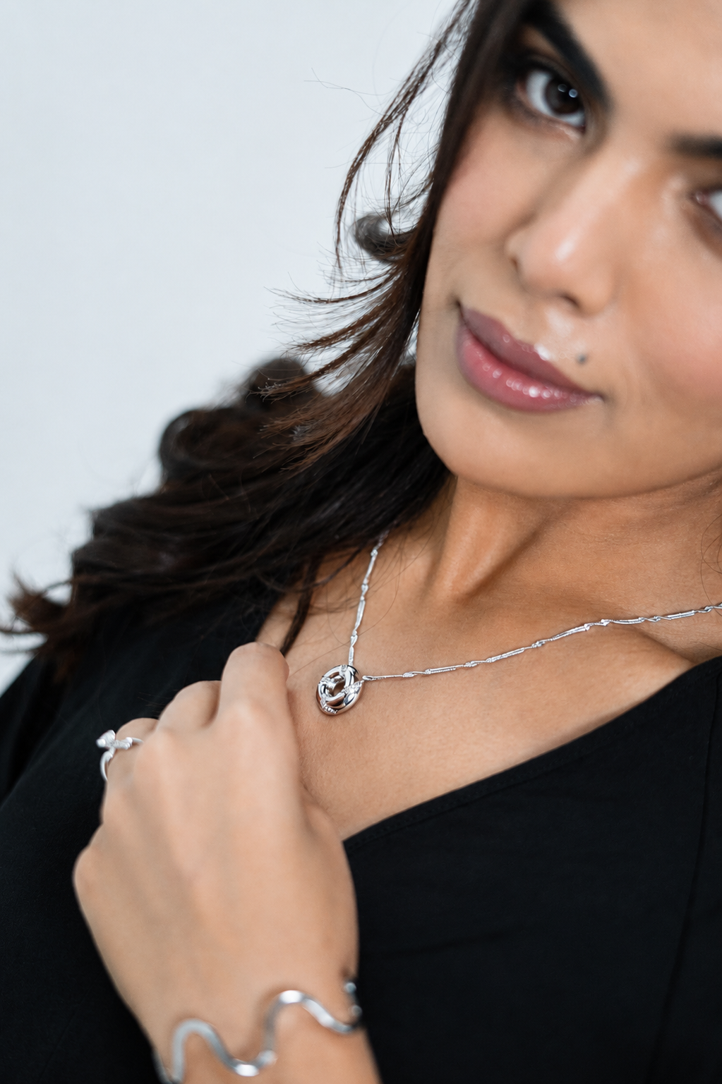 TwirlGlow Pendant Set