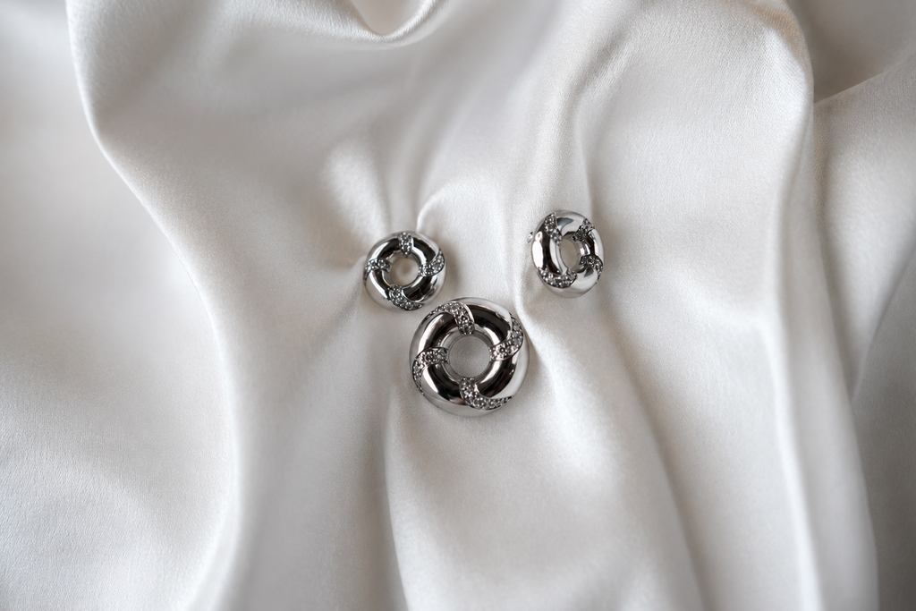 TwirlGlow Pendant Set