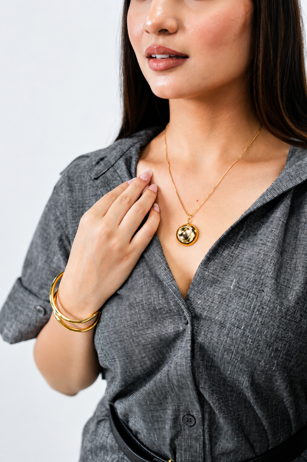 GoldenGaze Pendant Set