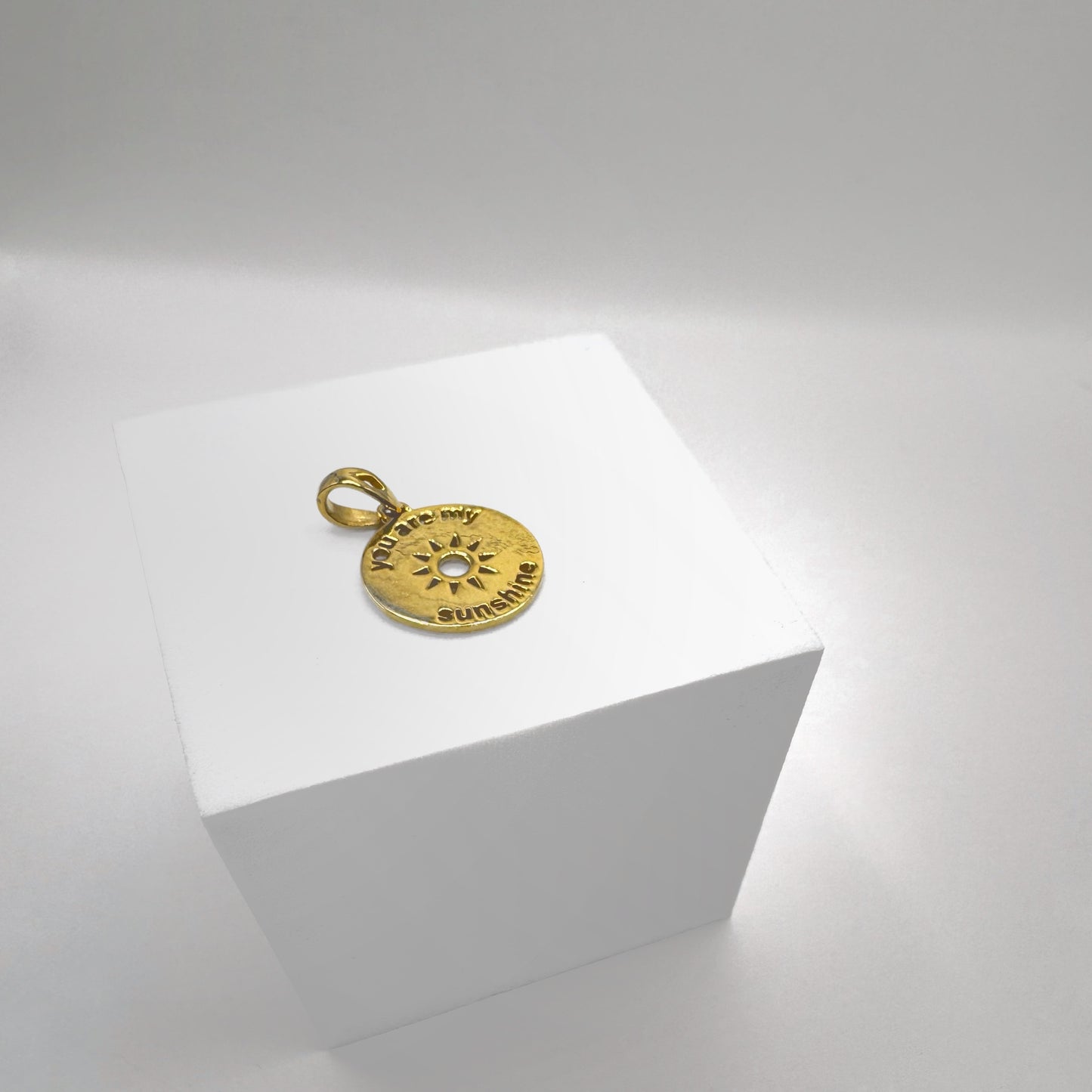Sol Amor Pendant (without chain)