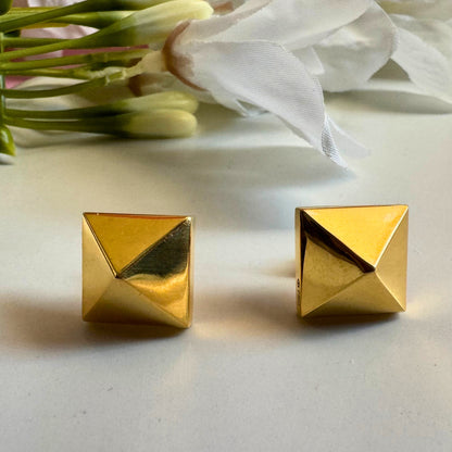 Pyramid Studs