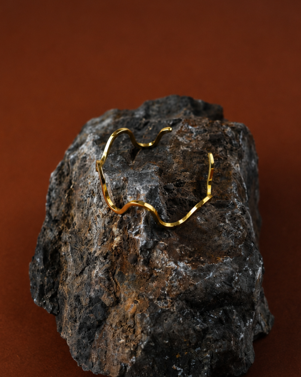Contour Cuff